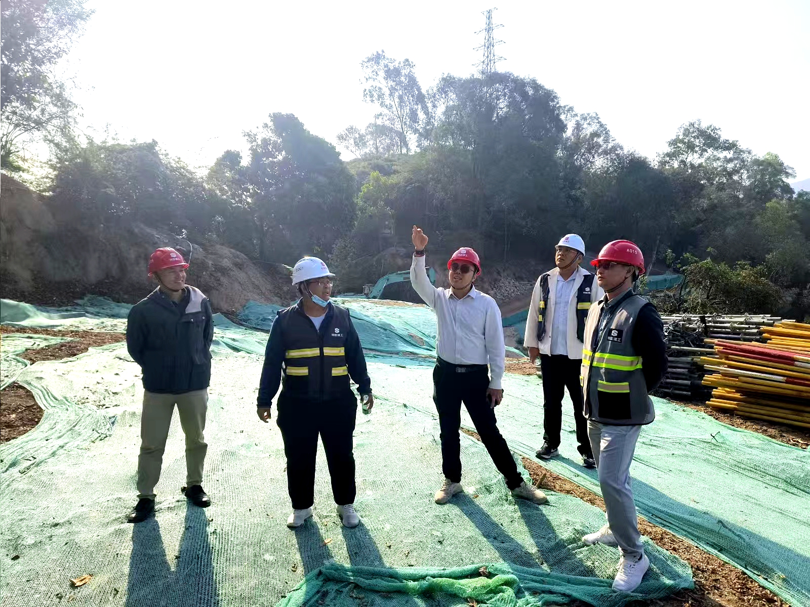 余南华2.jpg